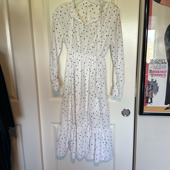 Elegant White Polka Dot Dress - Picture 3 of 13
